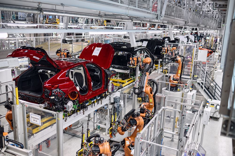 Découverte des chaînes de montage de l'usine BMW de Ratisbonne