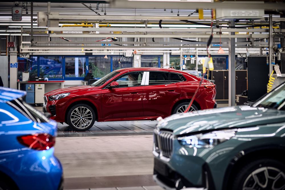 Découverte des chaînes de montage de l'usine BMW de Ratisbonne