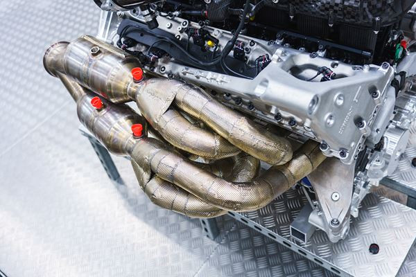 Le bloc V12 de l'Aston Martin Valkyrie débite une puissance de 1 000 ch