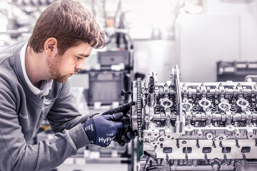 L'itération ultime du moteur W12 de Bentley développe 750 ch et 1 000 Nm de couple