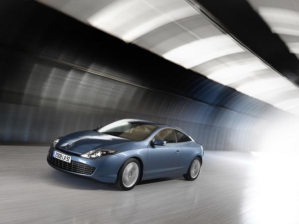 C’est parti pour la nouvelle Renault Laguna Coupé