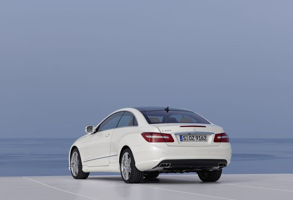 La Mercedes Classe E Coupé remplace le Coupé CLK