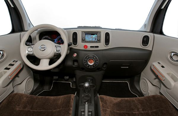 La troisième génération du Nissan Cube commercialisée en France
