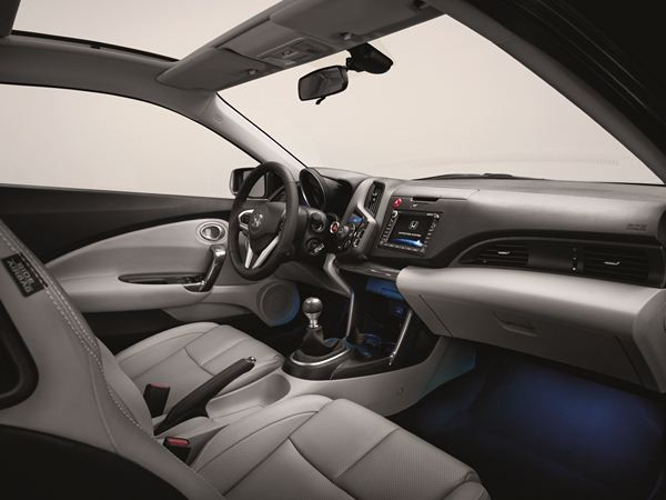 Honda lance son nouveau coupé sportif hybride