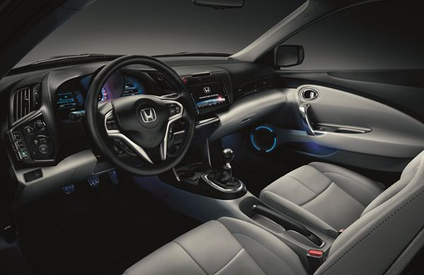 Honda lance son nouveau coupé sportif hybride