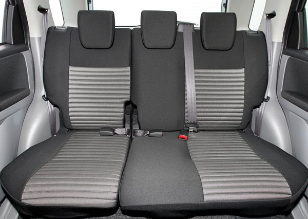 Le Suzuki SX4 s'offre un léger restyling et un nouveau moteur 2 litres DDiS