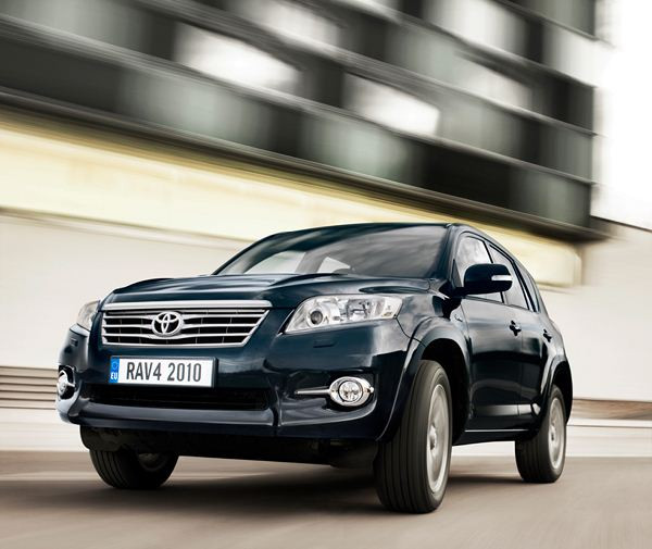 Le Toyota Rav4 s'offre un léger restyling