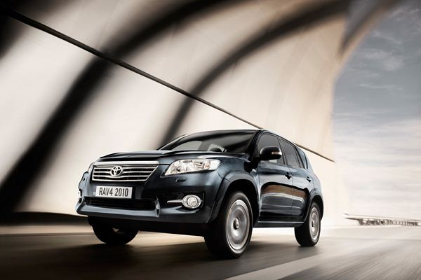 Le Toyota Rav4 s'offre un léger restyling