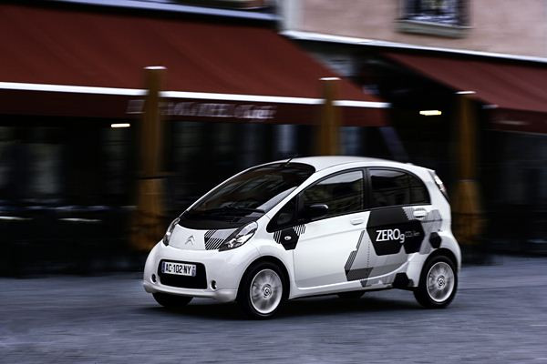 Premiers tours en ville avec la Citroën C-Zéro