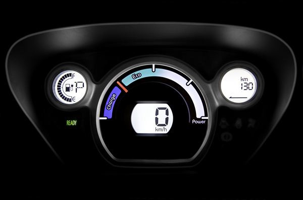 Premiers tours en ville avec la Citroën C-Zéro