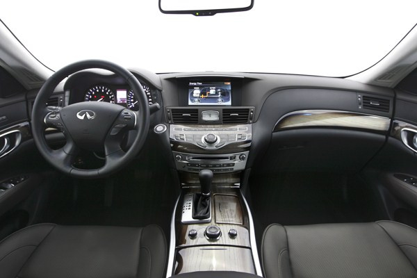 Infiniti lance sa nouvelle berline M