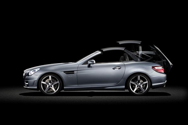 Mercedes lance son nouveau roadster à toit rigide escamotable SLK