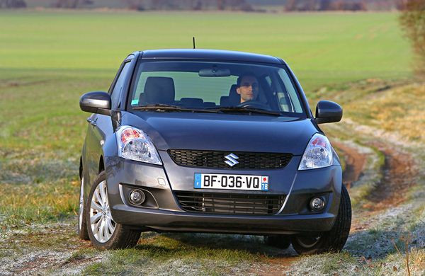 La Suzuki Swift s'enrichit d'une version quatre roues motrices