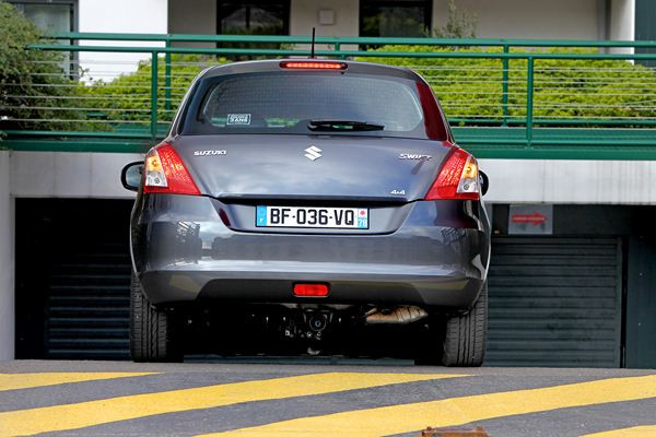La Suzuki Swift s'enrichit d'une version quatre roues motrices