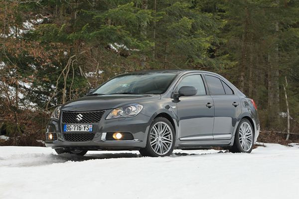 Suzuki lance sa nouvelle berline sportive Kizashi