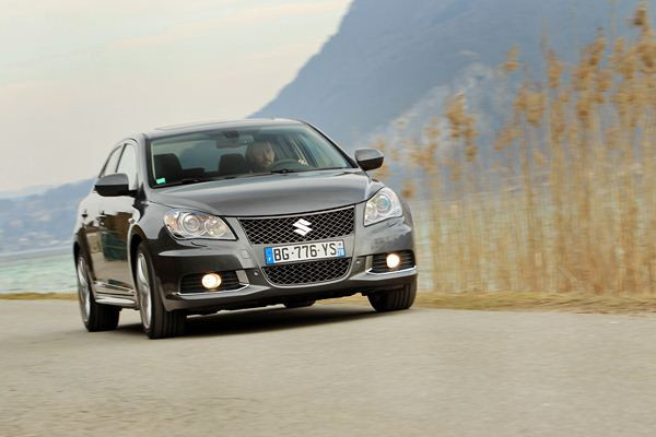 Suzuki lance sa nouvelle berline sportive Kizashi