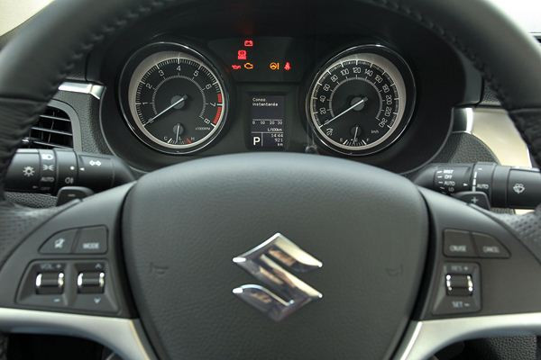 Suzuki lance sa nouvelle berline sportive Kizashi