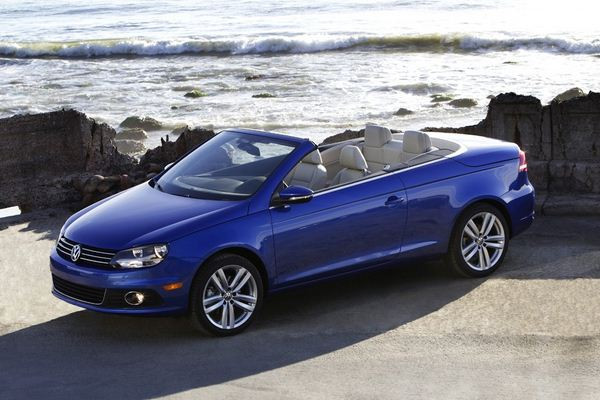 Le Volkswagen Eos s'offre un léger restyling