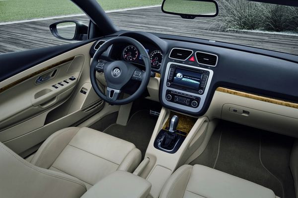 Le Volkswagen Eos s'offre un léger restyling