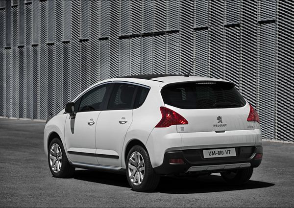 Peugeot lance la réservation de la première voiture Full Hybrid diesel au monde