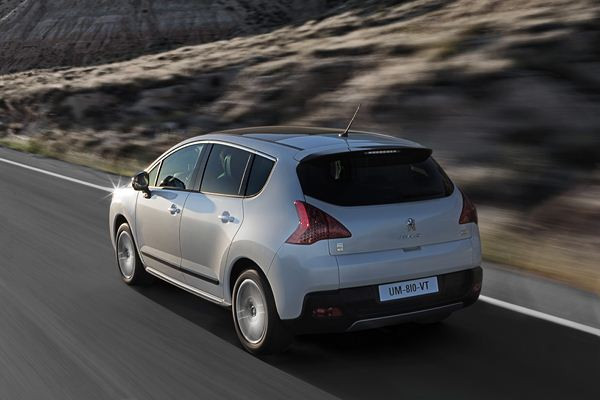 Peugeot lance la réservation de la première voiture Full Hybrid diesel au monde