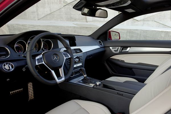 Mercedes lance la nouvelle génération de la Classe C