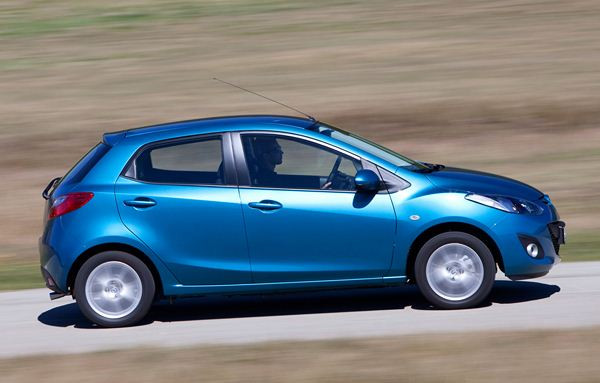 La Mazda 2 s'offre un léger restyling