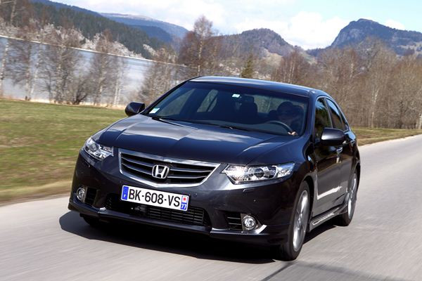 Honda lance la version restylée de la berline Accord