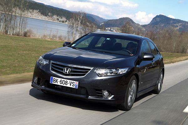 Honda lance la version restylée de la berline Accord