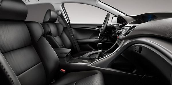 Honda lance la version restylée de la berline Accord