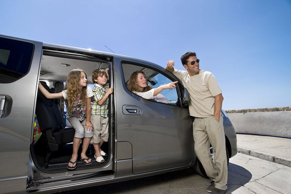 Nissan lance son nouveau véhicule familial Evalia