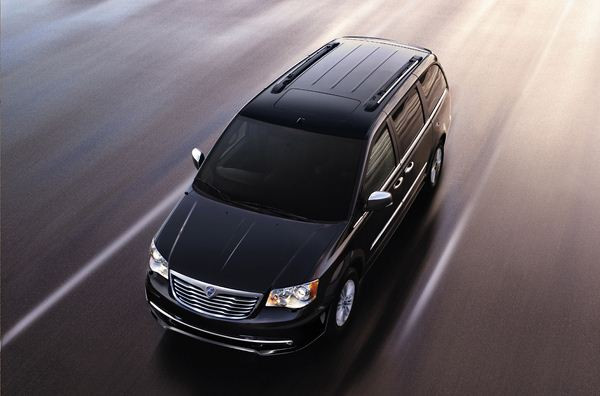 Le nouveau Lancia Voyager commercialisé à 41 900 euros