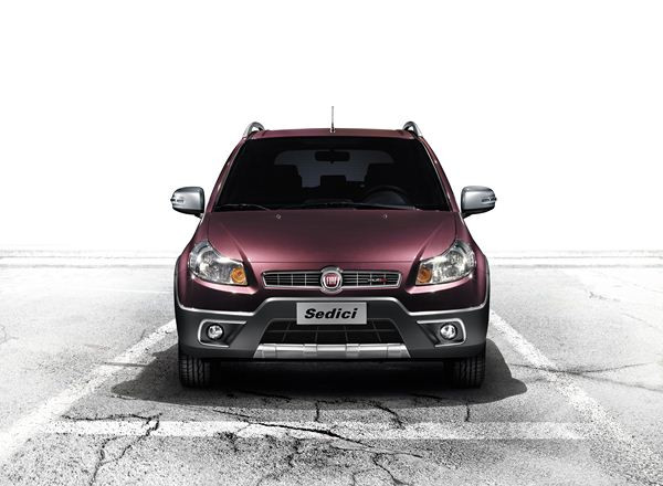 Le Fiat Sedici s'offre un léger restyling