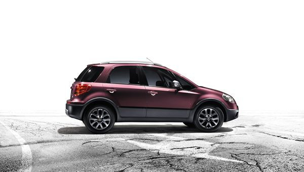 Le Fiat Sedici s'offre un léger restyling