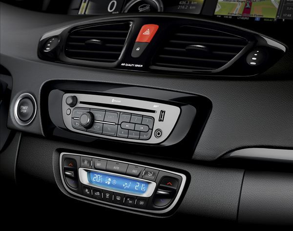 Le Renault Scenic s'offre un léger restyling de mi-carrière