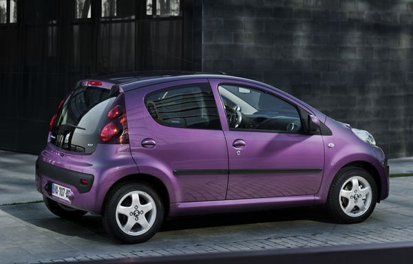 La Peugeot 107 restylée commercialisée à partir de 9 700 euros