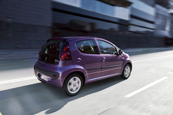 La Peugeot 107 restylée commercialisée à partir de 9 700 euros