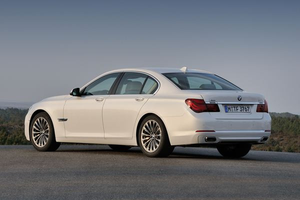 La routière grand luxe BMW Série 7 s'offre un restyling