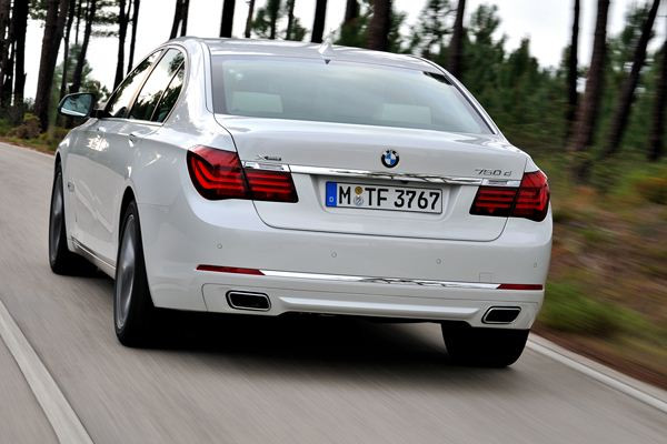 La routière grand luxe BMW Série 7 s'offre un restyling
