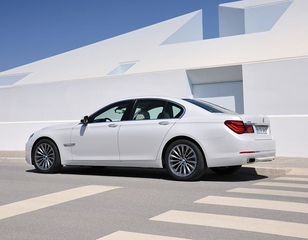 La routière grand luxe BMW Série 7 s'offre un restyling