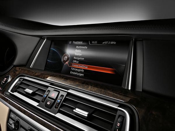 La routière grand luxe BMW Série 7 s'offre un restyling