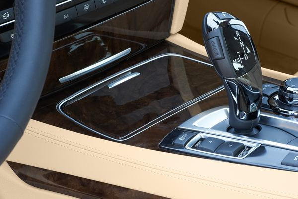 La routière grand luxe BMW Série 7 s'offre un restyling