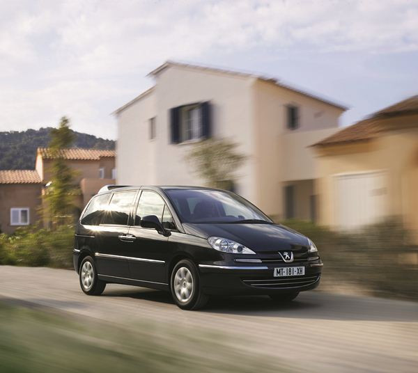 La Peugeot 807 s'offre une nouvelle robe légèrement remaniée