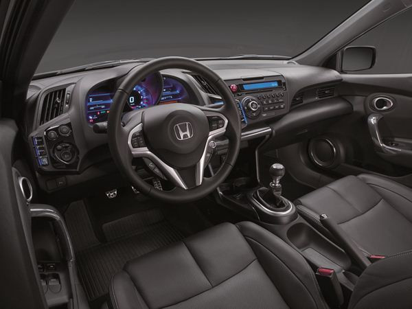 Le coupé Honda CR-Z Hybride s'offre quelques améliorations et une batterie lithium ion
