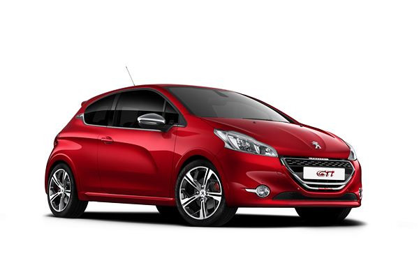La Peugeot 208 GTi dans les roues de la mythique 205 GTi