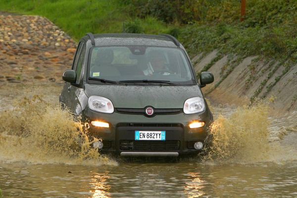 La nouvelle Fiat Panda 4x4 commercialisée à partir de 15 990 euros