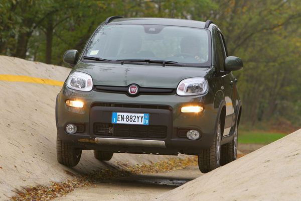 La nouvelle Fiat Panda 4x4 commercialisée à partir de 15 990 euros