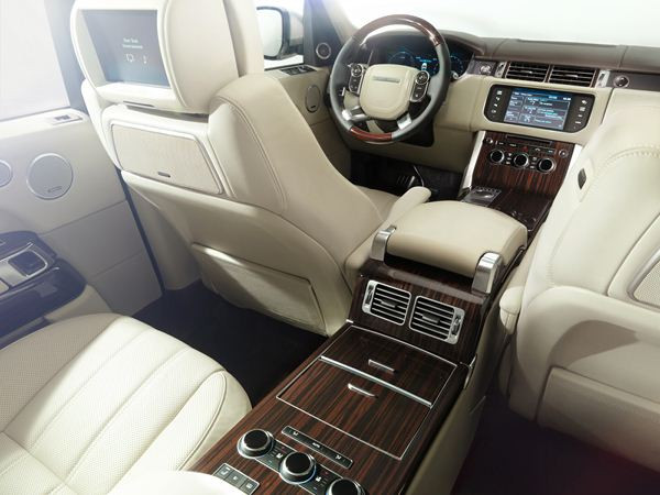 Un nouveau Range Rover combinant luxe, performances et aptitudes en tout-terrain