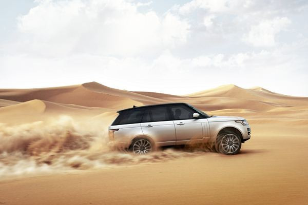 Un nouveau Range Rover combinant luxe, performances et aptitudes en tout-terrain