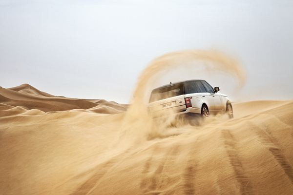 Un nouveau Range Rover combinant luxe, performances et aptitudes en tout-terrain